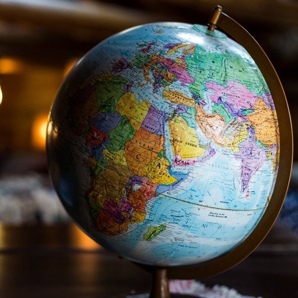  - Copyright: Kyle Glenn / unsplash